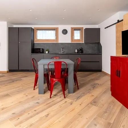 Trento 2 Apartment *